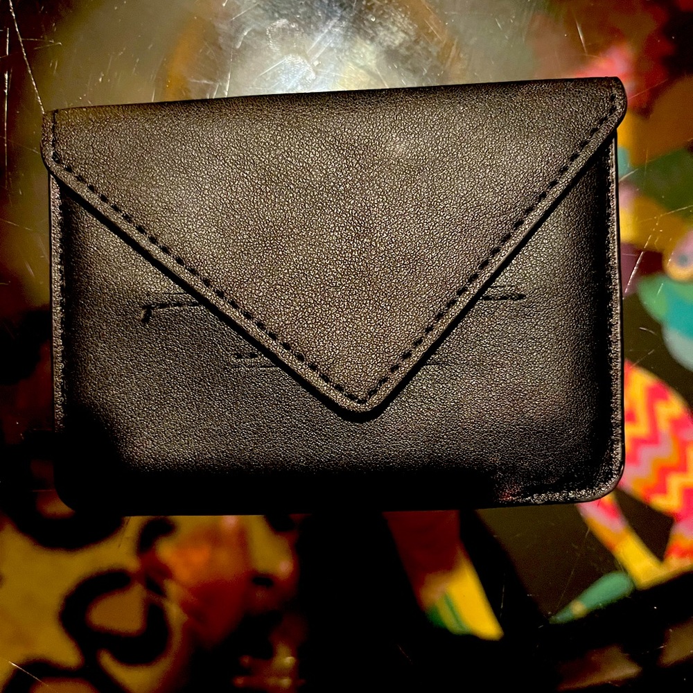 Black card case from Akira